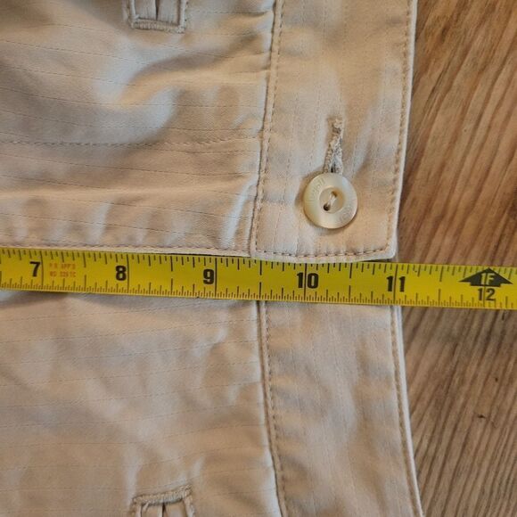 LizGolf Liz Claiborne Women's Tan Shorts - Picture 8 of 11